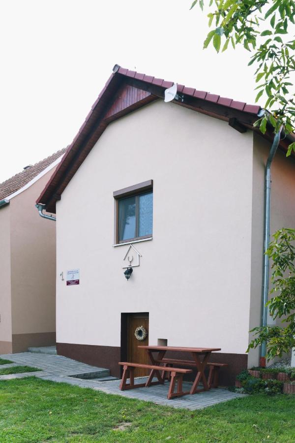 Ubytování Na Sklípku Jevisovka Exteriér fotografie